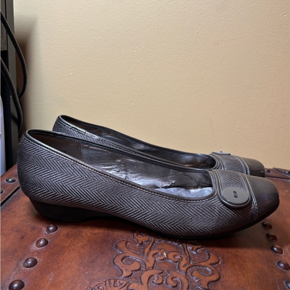 Bandolino Hailey Women’s Flat (size 8.5) - Picture 5 of 7